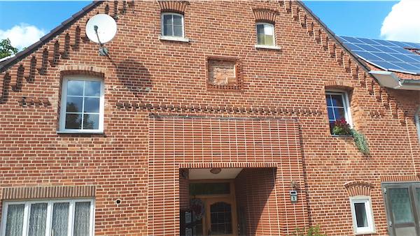 Bauernhaus nach der Fugensanierung vom Fugenbetrieb Songün